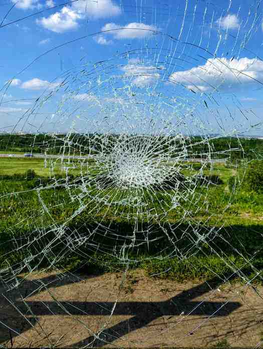 Auto Glass Repair in Brandon
